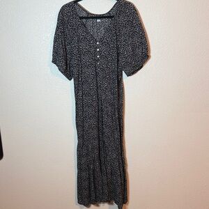 Old Navy Black & White Ditzy Floral MilkMaid Maxi Dress Size XXL Modest Classic